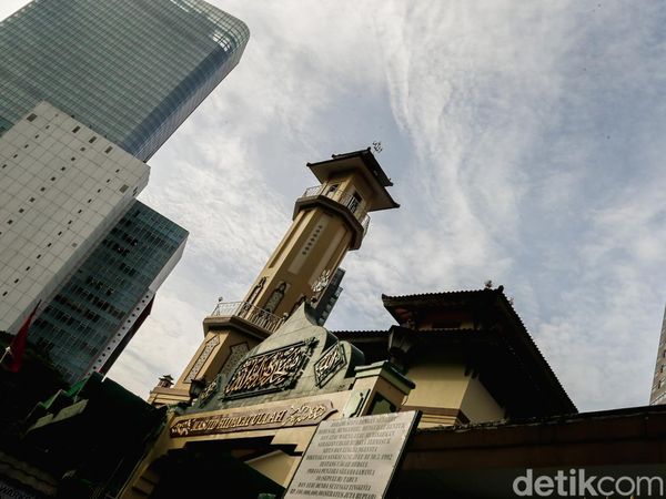 Berusia 279 Tahun, Masjid Ini Berdiri Kokoh di Antara Gedung Jakarta