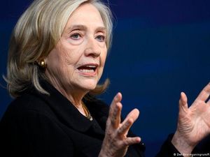 Dicecar di Kasus Epstein, Hillary Clinton Minta Trump Diperiksa