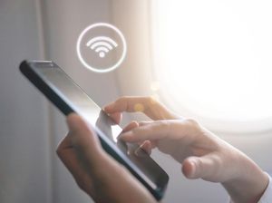Apakah Wi-Fi Pesawat Aman dari Hacker? Ini Penjelasan Pakar Siber