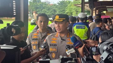 Polda Metro-Kodam Jaya Beri Pelayanan Humanis ke Massa Unras Hardiknas