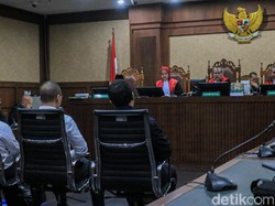 1 Hakim Dissenting Opinion soal Kerugian Negara di Kasus Minyak Mentah