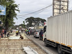 Pemkot Bekasi Targetkan Perbaikan Jalan Swatantra Rampung Sebelum Lebaran