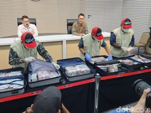 Penampakan Duit Rp 5 M dalam 5 Koper yang Disita KPK dari Safe House Ciputat
