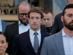 Ambisi Mark Zuckerberg yang Menelan Korban