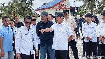 Berita dari Detik Finance: Cek Kampung Nelayan Merah Putih, Trenggono Langsung Tegur Kontraktor