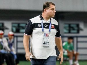 Kata Pelatih Madura United Usai Digilas Persib Bandung