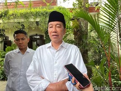 Jokowi Respons Gugatan Larang Keluarga Presiden-Wapres Maju Pilpres