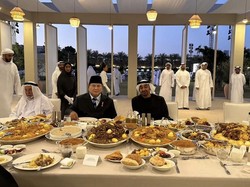 Momen Prabowo Buka Puasa Bareng Presiden MBZ dan Pimpinan PEA