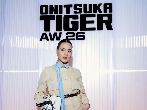 Preppy Chic, Gaya Raisa di Milan Fashion Week yang Curi Atensi