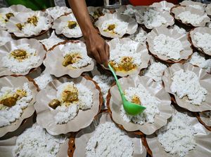 Ribuan Porsi Sahur Gratis Dibagikan di Palu Setiap Malam Ramadan