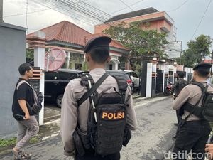 KPK Geledah Rumah Riyoso Mantan Pj Sekda Pati