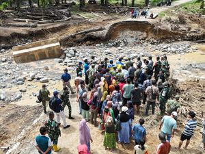 Satgas PRR Tinjau Pembangunan Huntara dan Normalisasi Sungai di Tapteng