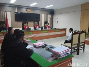 Pembunuh Sekeluarga di Indramayu Didakwa Pasal Berlapis