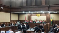 5 Terdakwa Kasus Korupsi Minyak Mentah Divonis 9-13 Tahun Penjara