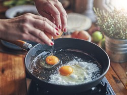 Hukum Makan Telur dalam Islam, Benarkah Semuanya Halal?