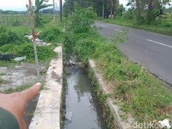Jatuh ke Selokan, Pencari Rumput di Karanganom Klaten Tewas Tertimpa Motor