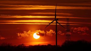 Turbin Angin di Halle, Hasilkan Listrik Tanpa Polusi