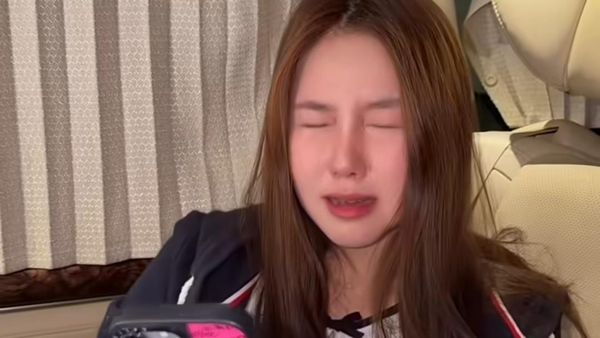 Tangis Vilmei Akun TikTok Diblokir Selamanya