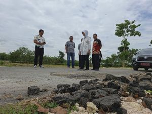 Baru 3 Pekan Rampung, Proyek BKKD Jalan Aspal Rp 2 M di Bojonegoro Rusak