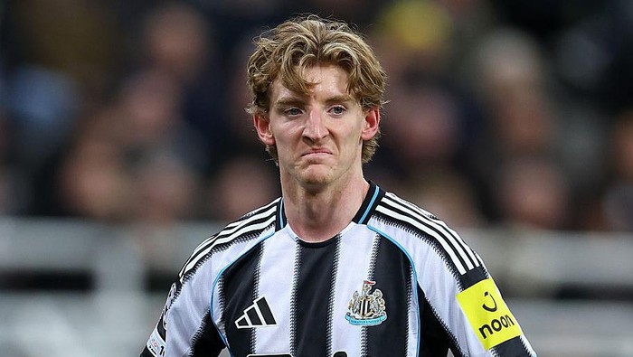 NEWCASTLE UPON TYNE, ENGLAND - FEBRUARY 24: Anthony Gordon of Newcastle United during the UEFA Champions League 2025/26 League Knockout Play-off Second Leg match between Newcastle United FC and Qarabag FK at St James Park on February 24, 2026 in New