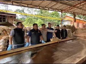 Bareskrim dan Polda Babel Gerebek Meja Goyang Timah di Belitung Timur