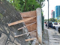 Penampakan Celah Masuk Taman Kota Cawang Ditutup Usai Heboh Sarang Asusila