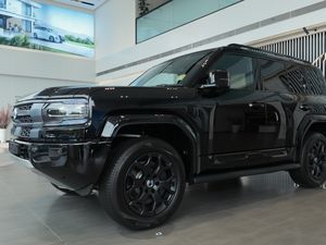 Nyaris Setara Honda BeAT! Segini Konsumsi BBM Denza B5 yang Mau Dijual di Indonesia