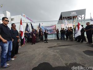 Eks Buruh Demo Peringati Setahun Sritex Pailit: Segera Bayar Hak Kami!