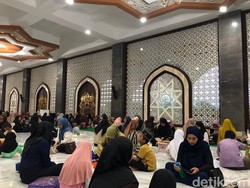 Ramainya Masjid Agung Kecubung Palangka Raya Saat Ramadan