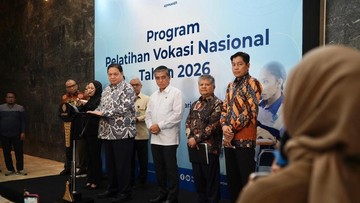 Berita dari Detik Finance: Cara Daftar Vokasi Nasional buat Lulusan SMA/SMK/MA &amp; Bidang Pelatihan