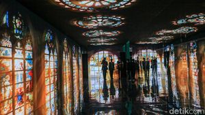 Umat Katolik Padati Jakarta Eucharistic Revival