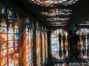 Umat Katolik Padati Jakarta Eucharistic Revival