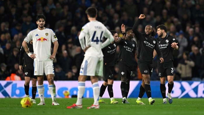 Antoine Semenyo (kanan) membawa Manchester City mengalahkan Leeds United 1-0 dalam lanjutan Liga Inggris 2025/2026.