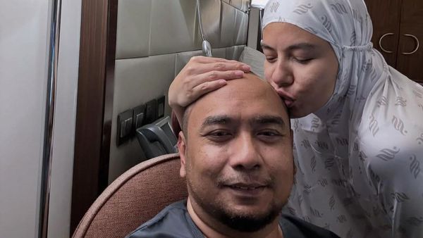 Meisya Siregar Umrah di Bulan Ramadan, Bebi Romeo Akhirnya Cukur Plontos
