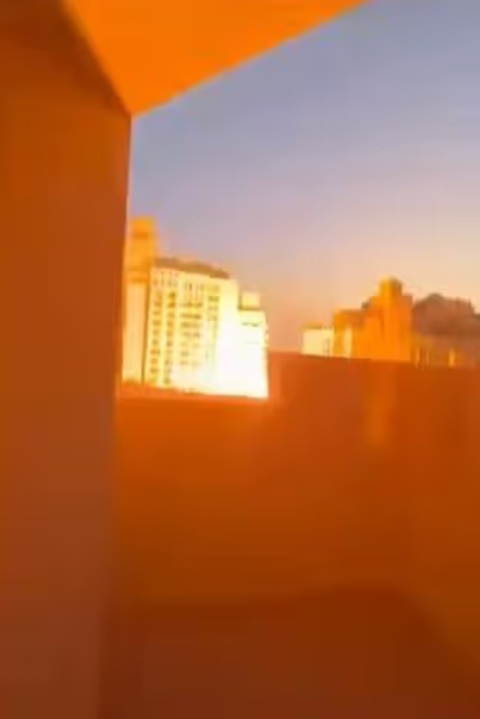 Foto-foto Hotel Mewah Dubai yang Terbakar