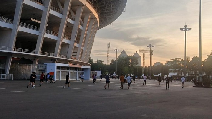 Saat Puasa Tak Menghentikan Lari