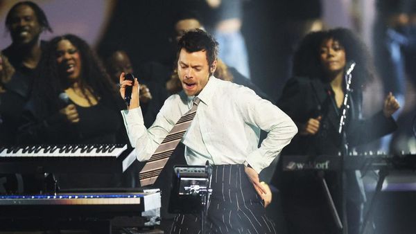 6 Musisi Ini Pernah Diserang Penonton saat Konser