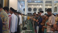 Jadwal Salat Jawa Timur Kamis 26 Maret 2026 Lengkap Seluruh Wilayah
