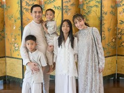 Video: Cara Ayu Dewi Jaga Keluarga Tetap Harmonis di Tengah Kesibukan