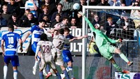 PEC Zwolle Vs Ajax: Maarten Paes Clean Sheet, Dapat Rating Tinggi!