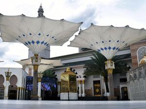 Masjid Arrahman Blitar Hadirkan Nuansa Madinah di Jawa Timur