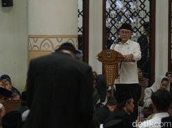 Zulhas Banggakan Kopdes Merah Putih di Ponpes Batang: Tiap Desa Bisa Maju