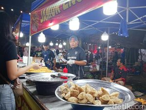 Cap Go Meh di Pulau Kemaro Ramai, Pedagang UMKM Raup Cuan Melimpah