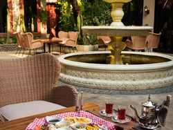 7 Restoran Timur Tengah di Jakarta yang Pas Buat Bukber Seru