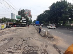 Jalan Dicor, Akses Keluar Bus Terminal Bungurasih Ditutup Sepekan