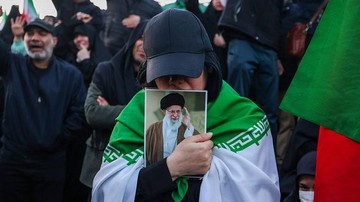 Iran Tetapkan 3 Hari Libur Nasional untuk Pemakaman Ali Khamenei