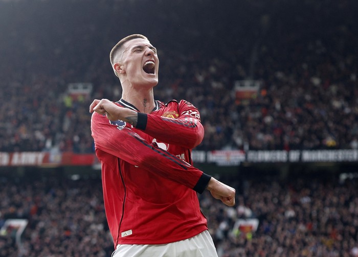 Soccer Football - Premier League - Manchester United v Crystal Palace - Old Trafford, Manchester, Britain - March 1, 2026 Manchester United's Benjamin Sesko celebrates scoring their second goal Action Images via Reuters/Jason Cairnduff EDITORIAL USE ONLY. NO USE WITH UNAUTHORIZED AUDIO, VIDEO, DATA, FIXTURE LISTS, CLUB/LEAGUE LOGOS OR 'LIVE' SERVICES. ONLINE IN-MATCH USE LIMITED TO 120 IMAGES, NO VIDEO EMULATION. NO USE IN BETTING, GAMES OR SINGLE CLUB/LEAGUE/PLAYER PUBLICATIONS. PLEASE CONTACT YOUR ACCOUNT REPRESENTATIVE FOR FURTHER DETAILS..