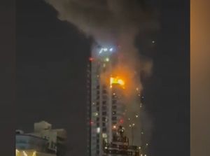 Terekam Video, Drone Iran Hantam Apartemen Mewah di Bahrain!