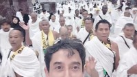 Jemaah Umrah Nganjuk Tetap Khusyuk Ibadah Saat Ketidakpastian Penerbangan