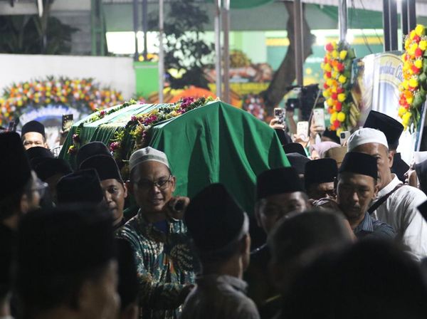 Jenazah Ketua KPAI Margaret Aliyatul Maimunah Tiba di Jombang untuk Dimakamkan
